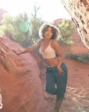 Parker Mckenna Posey OnlyFans Leaked Free Thumbnail Picture - #CDAfIi4wXj