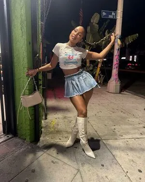 Parker Mckenna Posey OnlyFans Leaked Free Thumbnail Picture - #M5vJmqu8AB