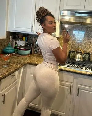 Parker Mckenna Posey OnlyFans Leaked Free Thumbnail Picture - #j0FP7drPOm