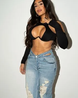 Parmidashahh OnlyFans Leaked Free Thumbnail Picture - #SPOauKEir7