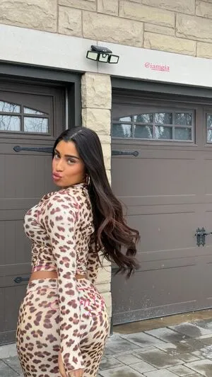 Parmidashahh OnlyFans Leaked Free Thumbnail Picture - #lTrHzkahpz