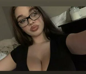 Patience Moore OnlyFans Leaked Free Thumbnail Picture - #AeD5dgwto9
