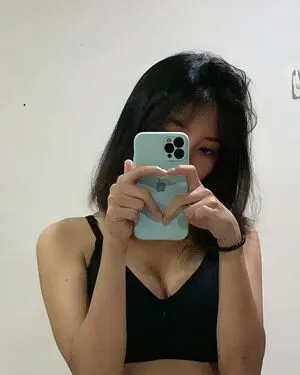 Patricia Cia OnlyFans Leaked Free Thumbnail Picture - #3CuNUNOfp1