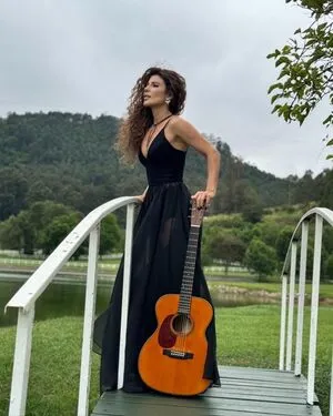 Paula Fernandes OnlyFans Leaked Free Thumbnail Picture - #Jp64tpA7hs