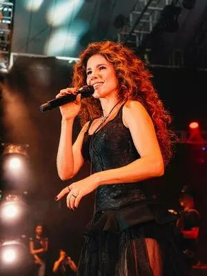 Paula Fernandes OnlyFans Leaked Free Thumbnail Picture - #fySav2ONiG