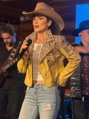 Paula Fernandes OnlyFans Leaked Free Thumbnail Picture - #jXQLwKzfrZ