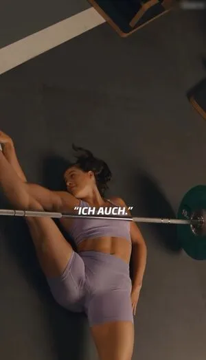 Paula On Hands OnlyFans Leaked Free Thumbnail Picture - #8lL54DUwvU