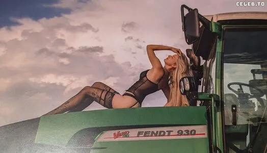 Paulas Landleben OnlyFans Leaked Free Thumbnail Picture - #N5ZALd6LV0