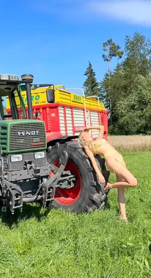 Paulas Landleben OnlyFans Leaked Free Thumbnail Picture - #xy2F1dERiN