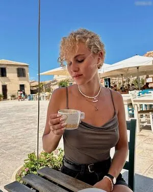 Pauline Angert OnlyFans Leaked Free Thumbnail Picture - #mpoAFdJ67H