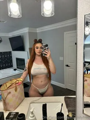 Pawgemilyfree OnlyFans Leaked Free Thumbnail Picture - #VHQ7f4l3ps