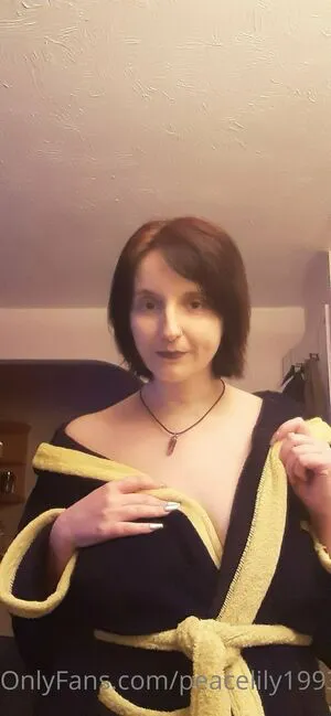 Peacelily1993 OnlyFans Leaked Free Thumbnail Picture - #KGdQh8UeNz