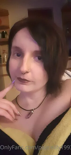 Peacelily1993 OnlyFans Leaked Free Thumbnail Picture - #jkiSmV8A8J