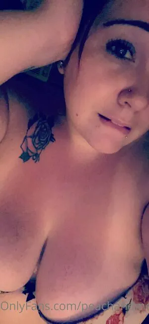 Peachandmelons95 OnlyFans Leaked Free Thumbnail Picture - #oBDebzde5K