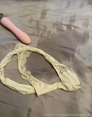 Peachesisastonedfruit2 OnlyFans Leaked Free Thumbnail Picture - #EydIzQqwe0