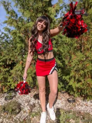 Peachkissie OnlyFans Leaked Free Thumbnail Picture - #tLETzssssy