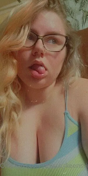 Peachykeenstine22 OnlyFans Leaked Free Thumbnail Picture - #5W6zB9aE7b