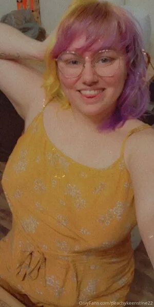 Peachykeenstine22 OnlyFans Leaked Free Thumbnail Picture - #sre277xsf4