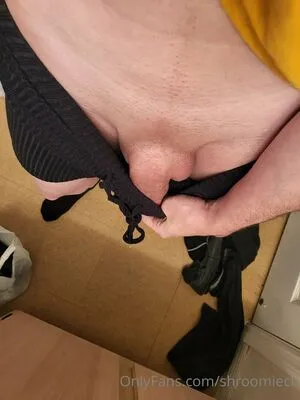 Peachyshyboy OnlyFans Leaked Free Thumbnail Picture - #faMfshak2K