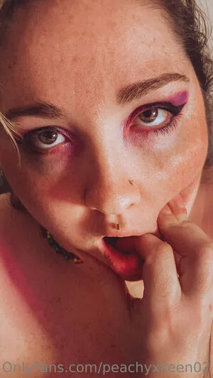 Peachyxkeen02 OnlyFans Leaked Free Thumbnail Picture - #5036A3Seex