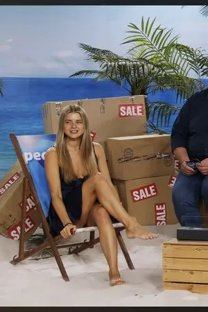 Pearl Tv Upskirt OnlyFans Leaked Free Thumbnail Picture - #Dzdsto5ujs