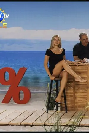 Pearl Tv Upskirt OnlyFans Leaked Free Thumbnail Picture - #UDUW7l3wE0