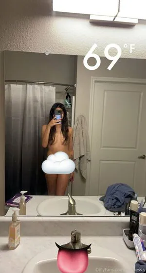 Peeness Y OnlyFans Leaked Free Thumbnail Picture - #c8KZwV5RJ1