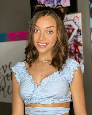 Penelope East Chexit OnlyFans Leaked Free Thumbnail Picture - #n28ecdi1xN