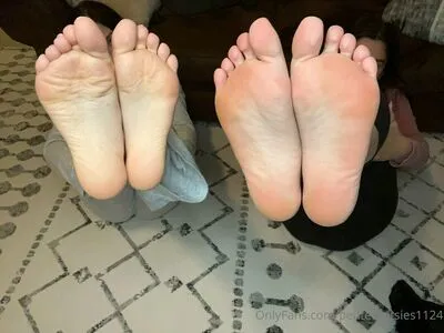Penelopestootsies739 OnlyFans Leaked Free Thumbnail Picture - #s65IsFNP20
