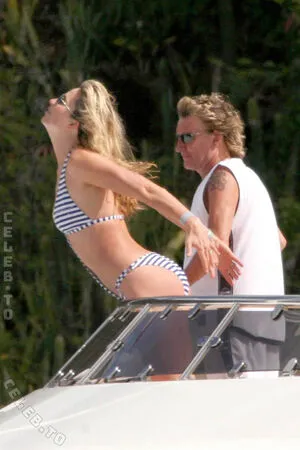 Penny Lancaster OnlyFans Leaked Free Thumbnail Picture - #3SU1Gb3S75