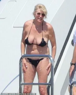 Penny Lancaster OnlyFans Leaked Free Thumbnail Picture - #FTrSctK237