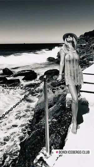 Penny Lancaster OnlyFans Leaked Free Thumbnail Picture - #JugbmCt7Kc