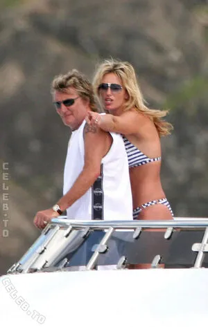 Penny Lancaster OnlyFans Leaked Free Thumbnail Picture - #ehptUizwbr