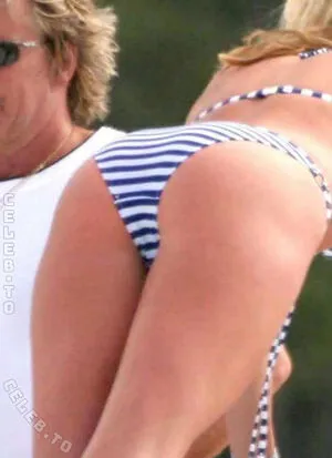 Penny Lancaster OnlyFans Leaked Free Thumbnail Picture - #qjCSoZ1Kor