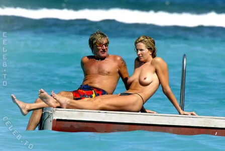 Penny Lancaster OnlyFans Leaked Free Thumbnail Picture - #xoQhvzz2ni