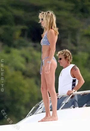 Penny Lancaster OnlyFans Leaked Free Thumbnail Picture - #z4Sjpa4URb