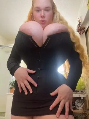 Penny Underbust OnlyFans Leaked Free Thumbnail Picture - #O53kV3z7Ne
