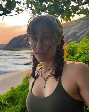 Pepper Steps OnlyFans Leaked Free Thumbnail Picture - #C7TLrBlJFa