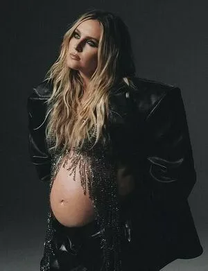 Perrie Edwards OnlyFans Leaked Free Thumbnail Picture - #ACE8toGPv4