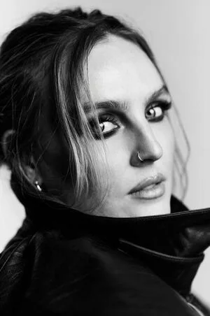 Perrie Edwards OnlyFans Leaked Free Thumbnail Picture - #ApiBjZQikj