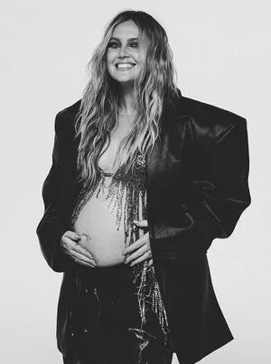 Perrie Edwards OnlyFans Leaked Free Thumbnail Picture - #MxRDDIocgu