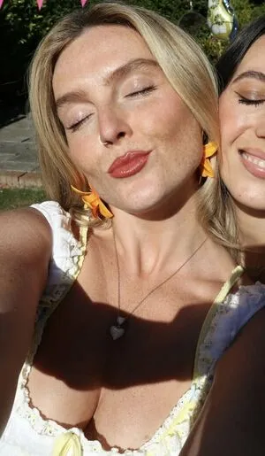 Perrie Edwards OnlyFans Leaked Free Thumbnail Picture - #ygXeX7r9SJ