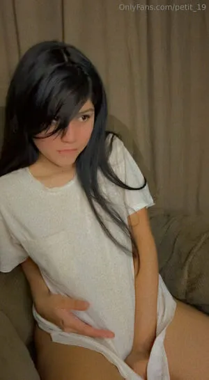 Petit OnlyFans Leaked Free Thumbnail Picture - #P1CL65qFd2