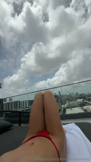 Petiteblondemodel OnlyFans Leaked Free Thumbnail Picture - #HJOZOlGeAo
