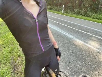 Petitecycliste OnlyFans Leaked Free Thumbnail Picture - #XIMictAcIM
