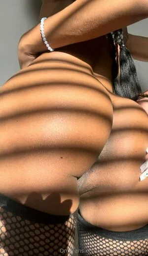 Petiteebonyangel OnlyFans Leaked Free Thumbnail Picture - #Hgn7I0L2ow
