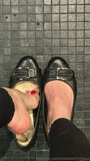 Petitefeet3535aus OnlyFans Leaked Free Thumbnail Picture - #vNCI1vwt47