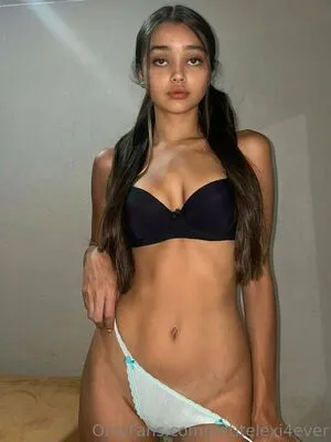 Petitelexi4ever OnlyFans Leaked Free Thumbnail Picture - #fEqkwmw3kD