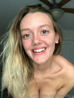 Petitelux OnlyFans Leaked Free Thumbnail Picture - #PIslCmwW43