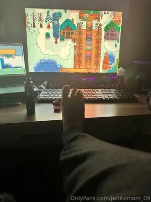 Petitemom OnlyFans Leaked Free Thumbnail Picture - #UZzvINy3s7